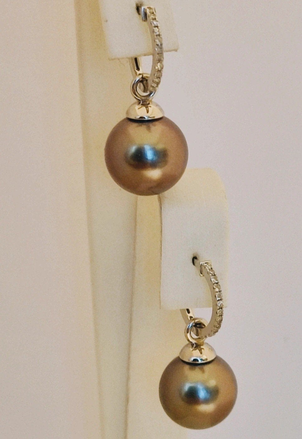 Zuidzee Tahiti 11,8mm parels oorhangers met diamanten, Ophalen of Verzenden, Goud, Goud