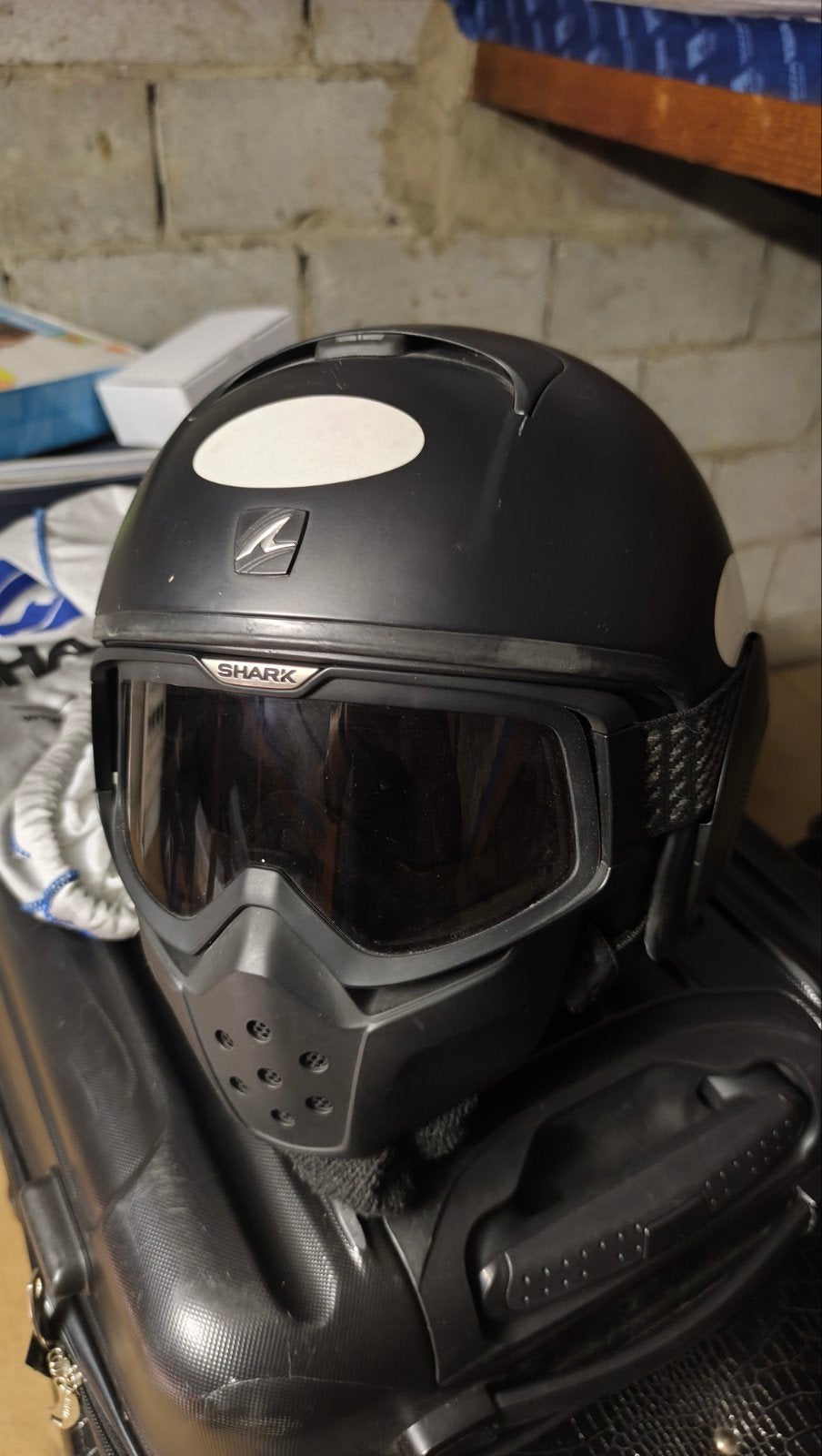 Shark helmet + rugtas Course met bescherming, Motoren, Ophalen, Shark