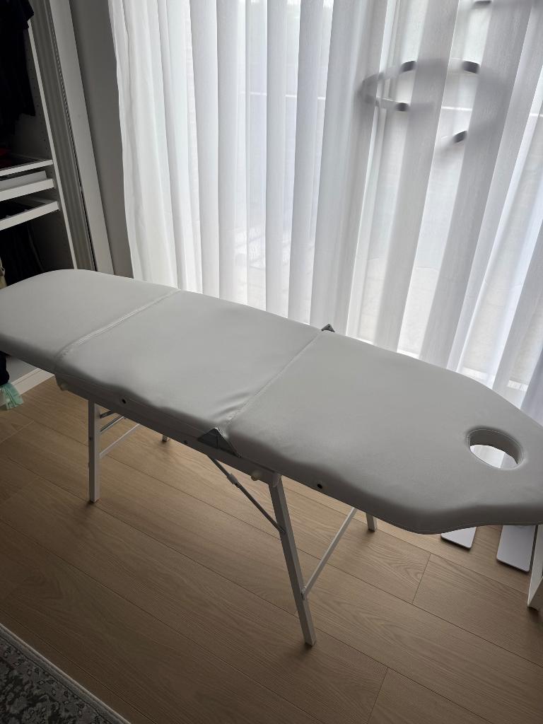 Table esthétique, Enlèvement, Comme neuf