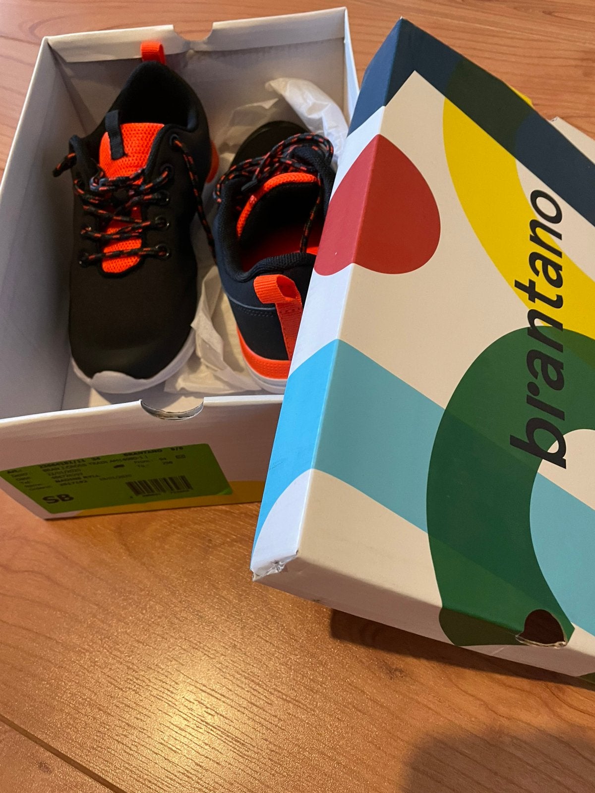 Nieuwe Brantano sportschoenen maat 34, Ophalen of Verzenden, Zo goed als nieuw, Sportschoenen