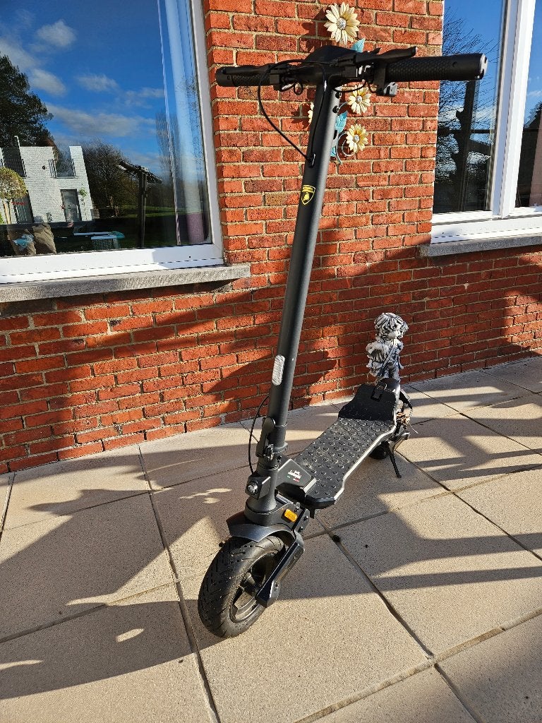 Lamborghini step collection, Fietsen en Brommers, Steps, Ophalen, Nieuw, Elektrische step (E-scooter), Lamborghini
