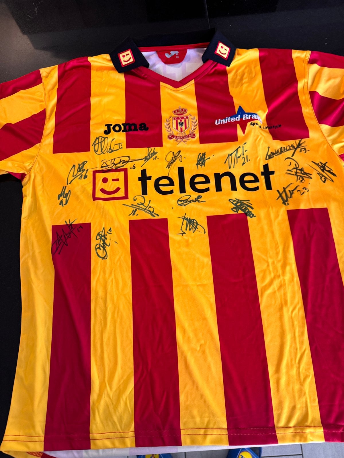 Gesigneerd kv mechelen truitje in nieuwstaat, Collections, Enlèvement ou Envoi, Comme neuf