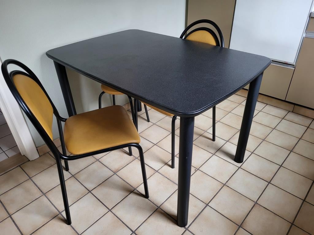 Keukentafel en 2 stoelen, Huis en Inrichting, Tafels | Eettafels, Ophalen