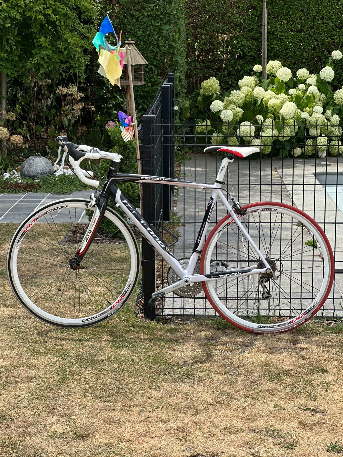 Montana zerow  - koersfiets, Fietsen en Brommers, Ophalen, Zo goed als nieuw