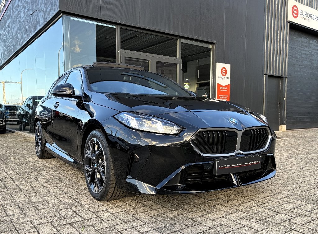 BMW 116iA M pack - 27.501 KM!! Harman/Kardon - Pano, Dealer onderhouden, 1 Reeks, Leder, Bedrijf
