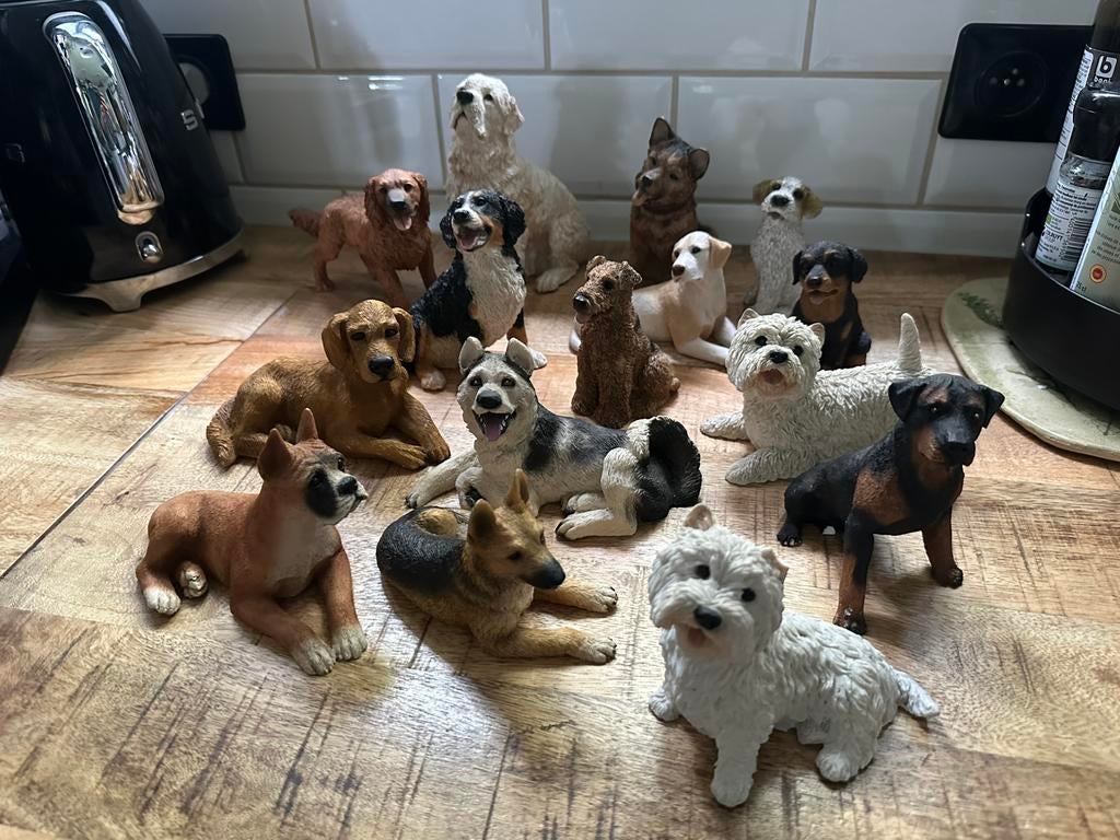 Set van 15 beeldjes honden, Verzamelen, Beelden en Beeldjes, Ophalen