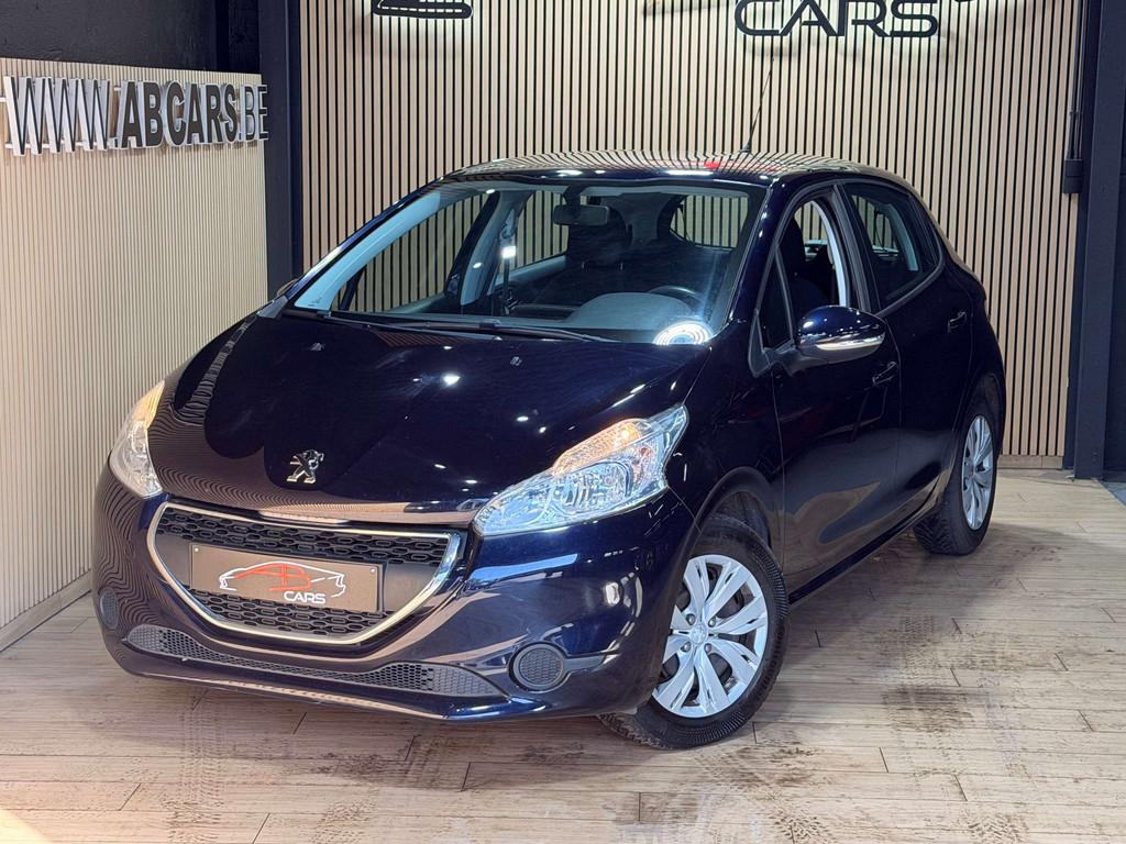 Peugeot 208 1.2i * GARANTIE 12 MOIS * 1ER PROPRIETAIRE *, Autos, Peugeot, Euro 5, Achat, Entreprise, 82 ch