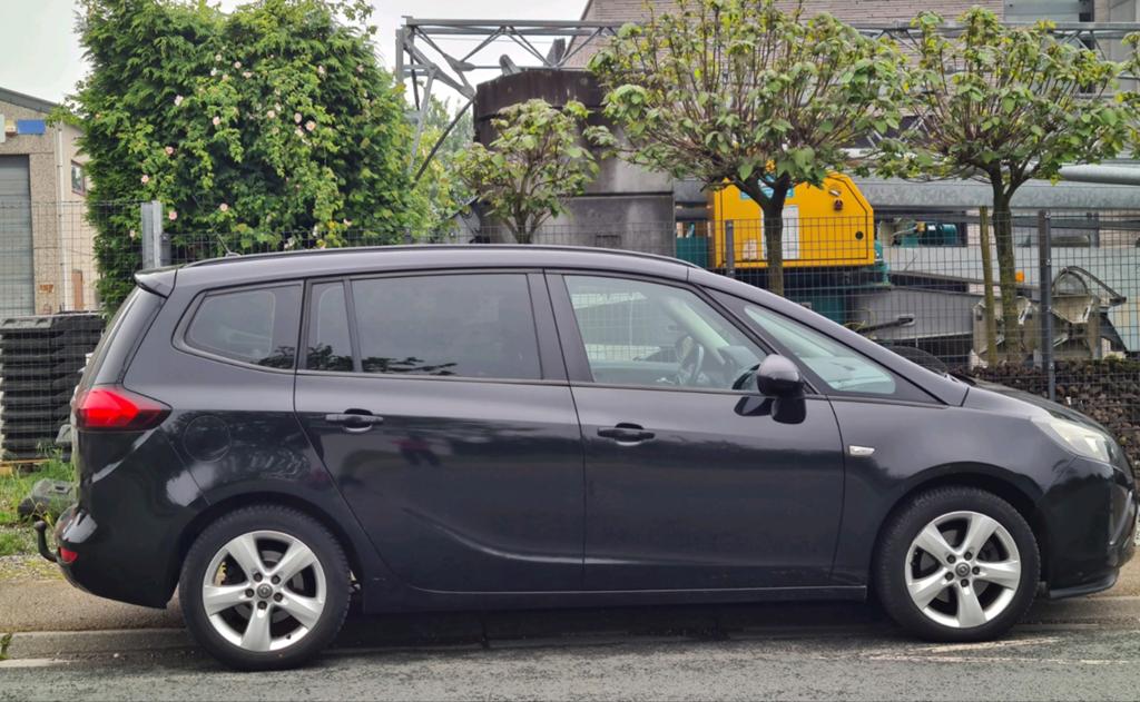 Opel zafira 20cdti new model clima 240mkm 3900€, Autos, Euro 5, Boîte manuelle, 5 portes, Particulier