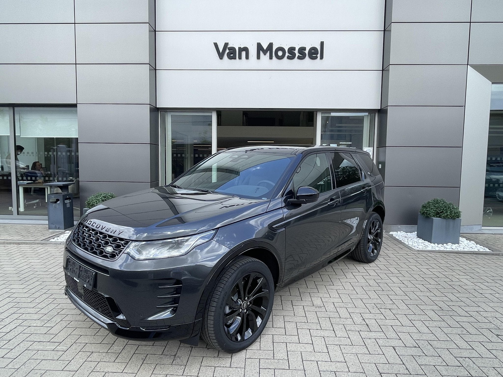 Land Rover Discovery Sport P270e Dynamic SE (automatique), Autos, Cuir, Argent ou Gris, Achat, Entreprise
