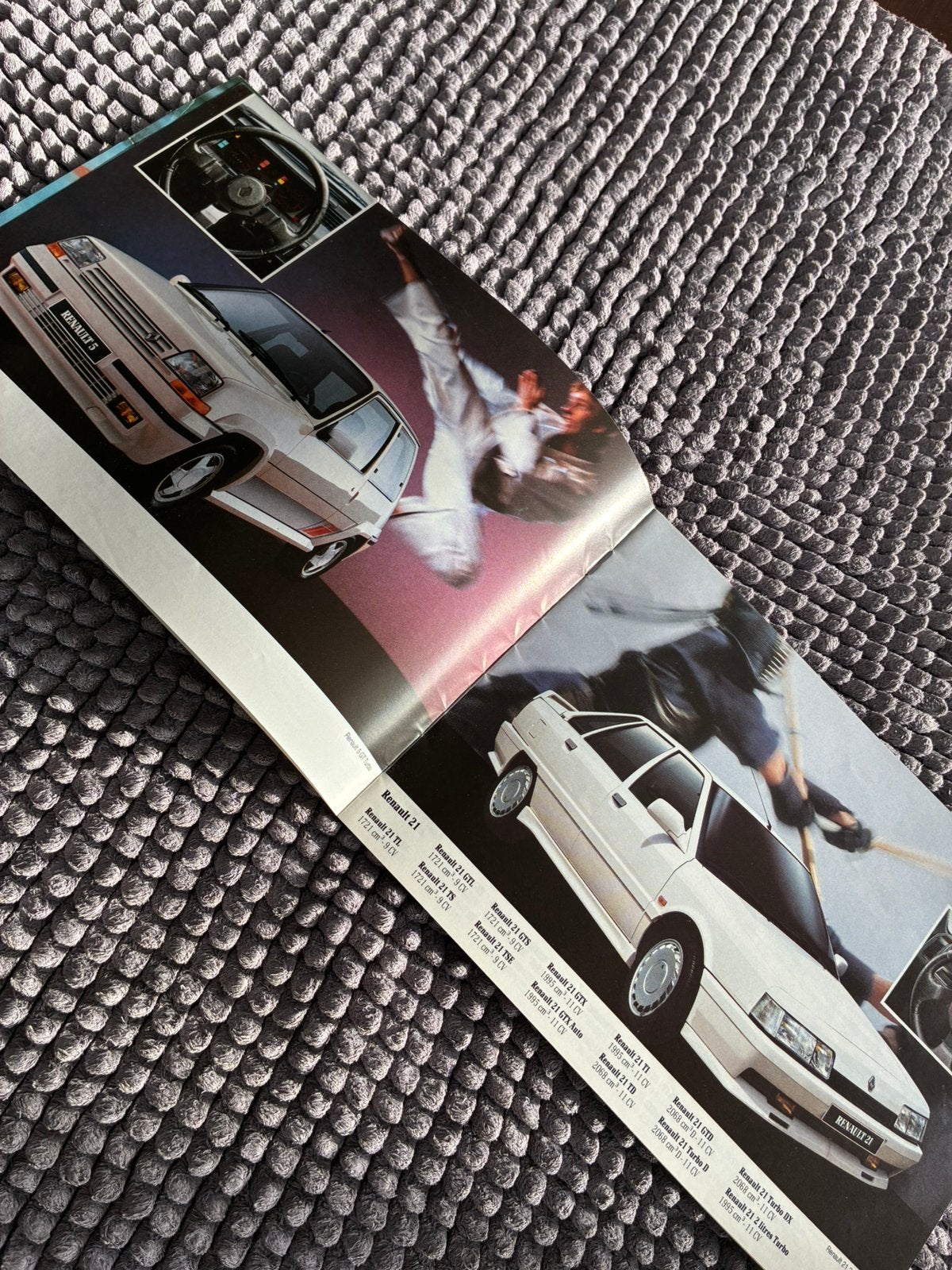 catalogue la gamme Renault 1989, Ophalen, Gelezen, Renault