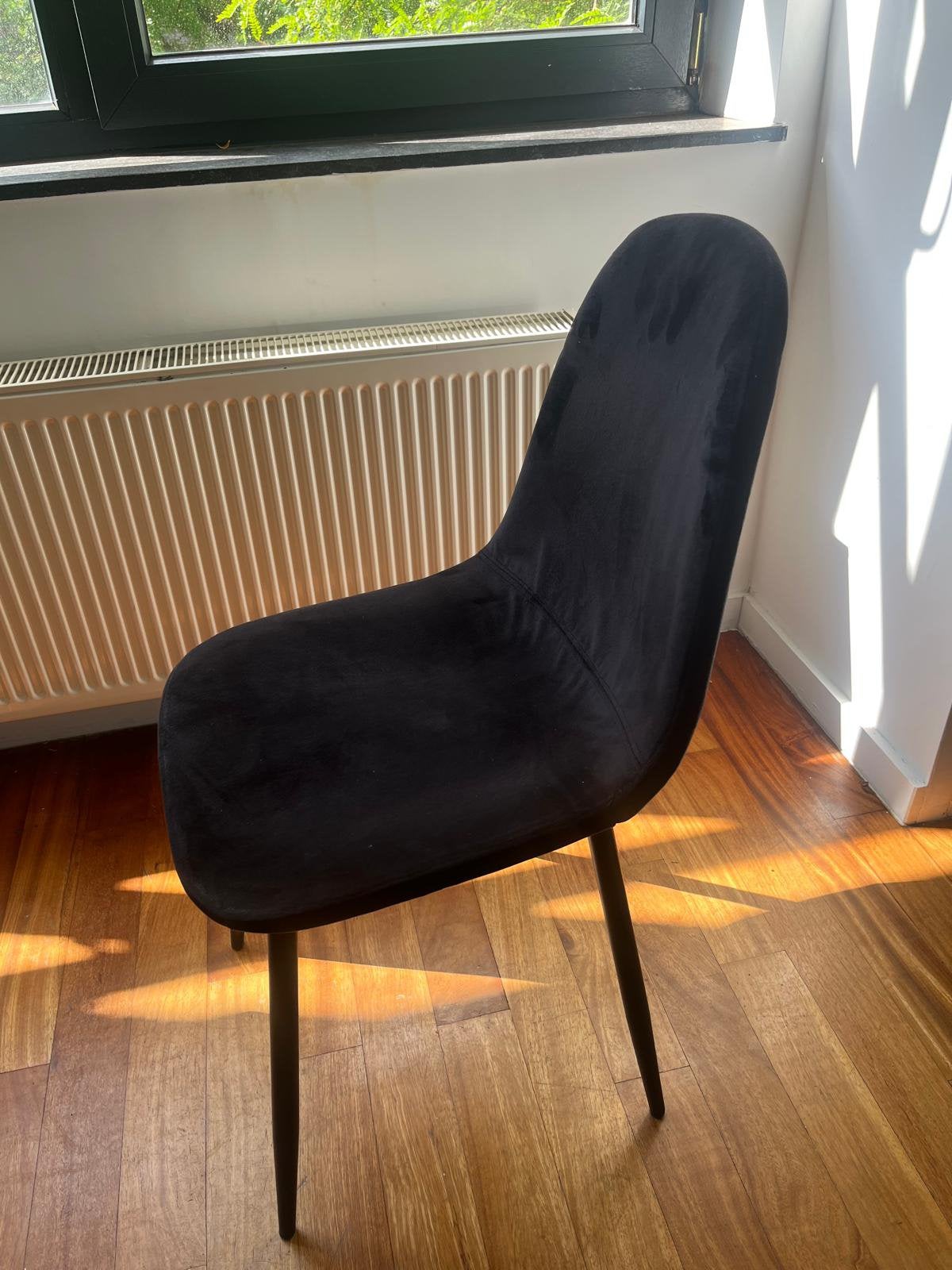 6 zwarte stoelen GRATIS, Huis en Inrichting, Ophalen, Zo goed als nieuw