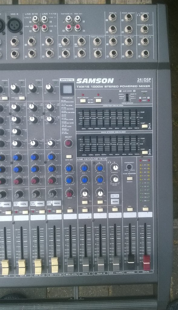 Effect en equalizer, Samson TXM-16, 2x 500 Watt, Musique & Instruments, Effets, Comme neuf, Chorus, Delay ou Écho, Reverb, Volume