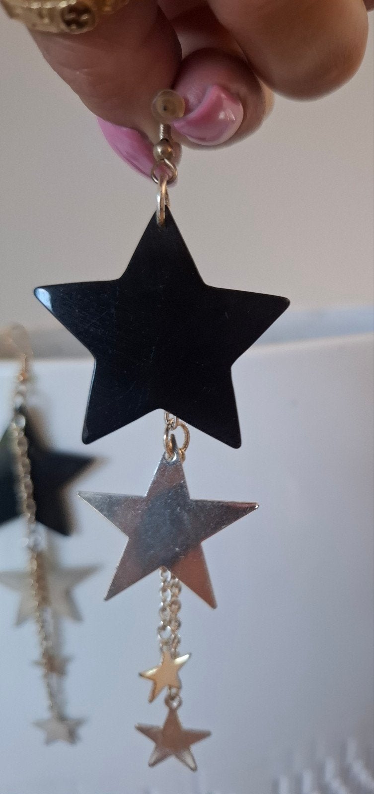 Neuf longues boucles d'oreilles étoiles, Bijoux, Sacs & Beauté, Boucles d'oreilles, Enlèvement ou Envoi, Neuf, Noir, Pendantes