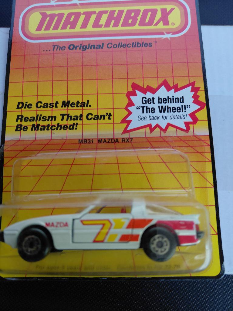 Boîte d'allumettes 31 Mazda RX7 (Blister), Enlèvement ou Envoi, Comme neuf, Voiture