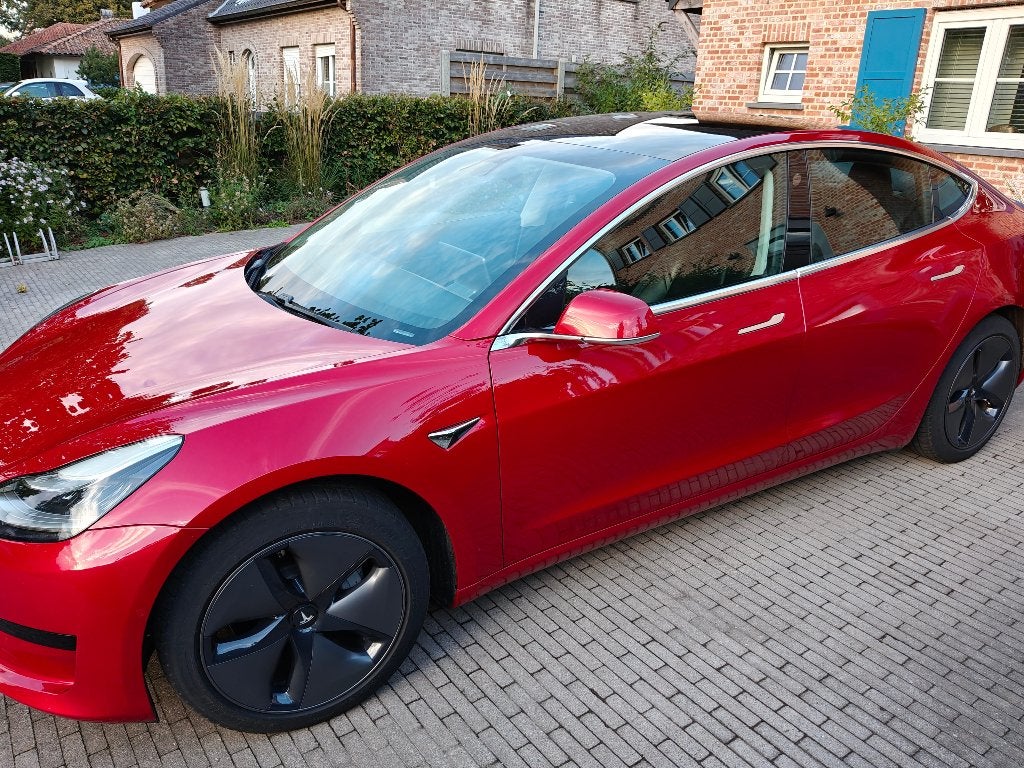 Tesla Model 3 Standard Plus – 2020 – 76.836 km, Auto's, Automaat, Dealer onderhouden, Achterwielaandrijving, Zwart