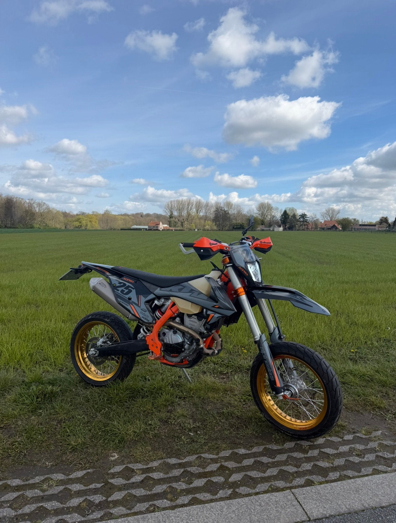 Ktm exc-f 250 supermoto / enduro 2019 2400km’s!, 250 cc, Occasion, Traction Control, Particulier
