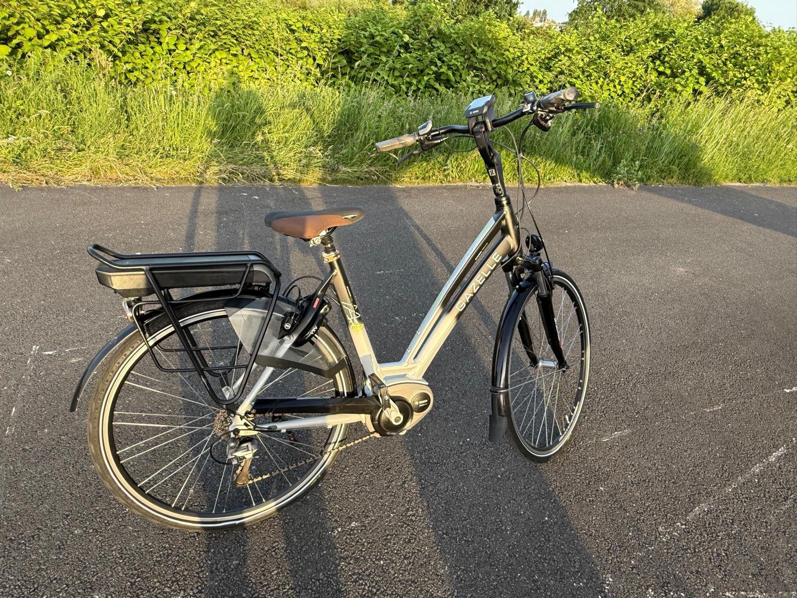 Prachtige Gazelle Elektrische fiets middenmoter prima staat, Fietsen en Brommers, Elektrische fietsen, Ophalen, Zo goed als nieuw