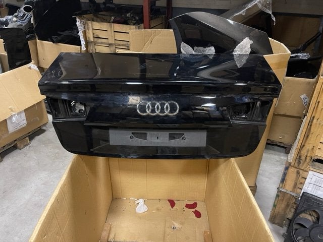 HAYON ARRIÈRE / MALLE zwart Audi A6 (C7) (01-2010/09-2018), Autos : Pièces & Accessoires, Auto-Union-Straße  1,
85057  Ingolstadt, DE