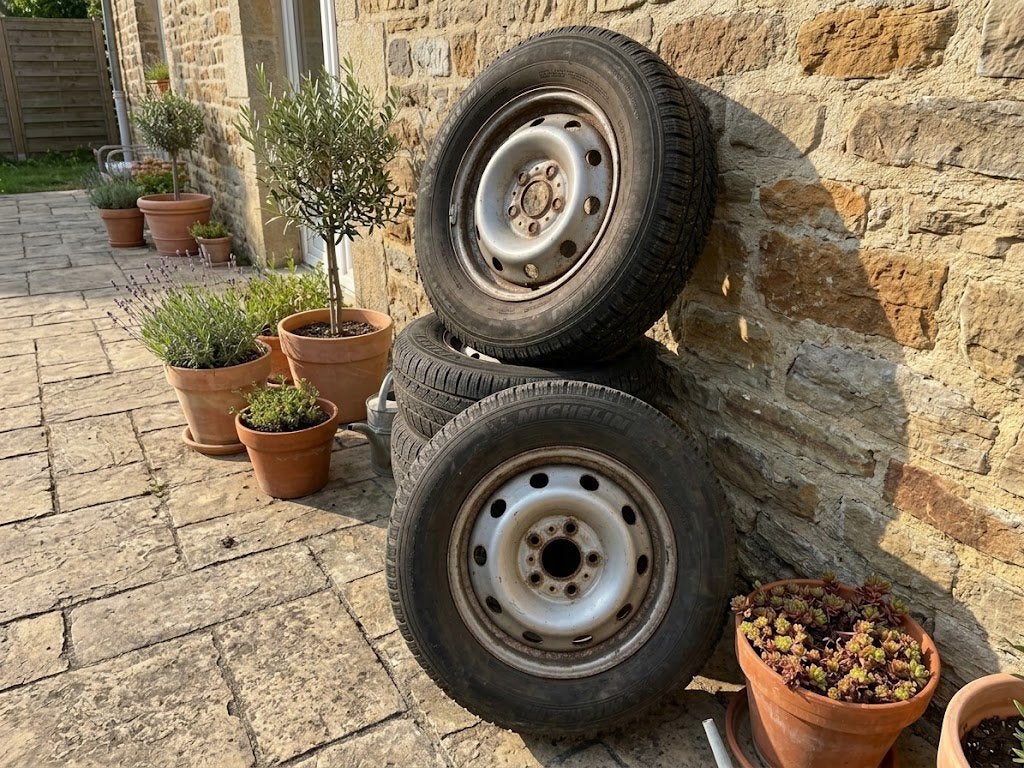 Michelin agilis 215/70 r15c winterbanden, Ophalen, 15 inch, Winterbanden, Band(en)