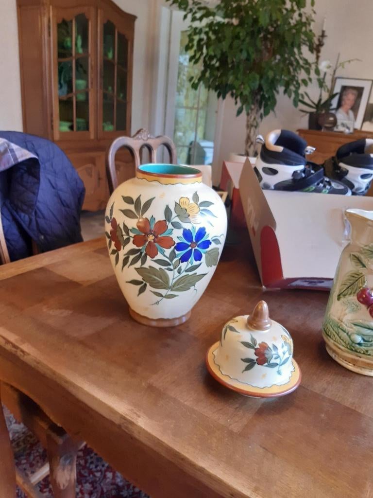 Vazen & kandelaar, Ophalen