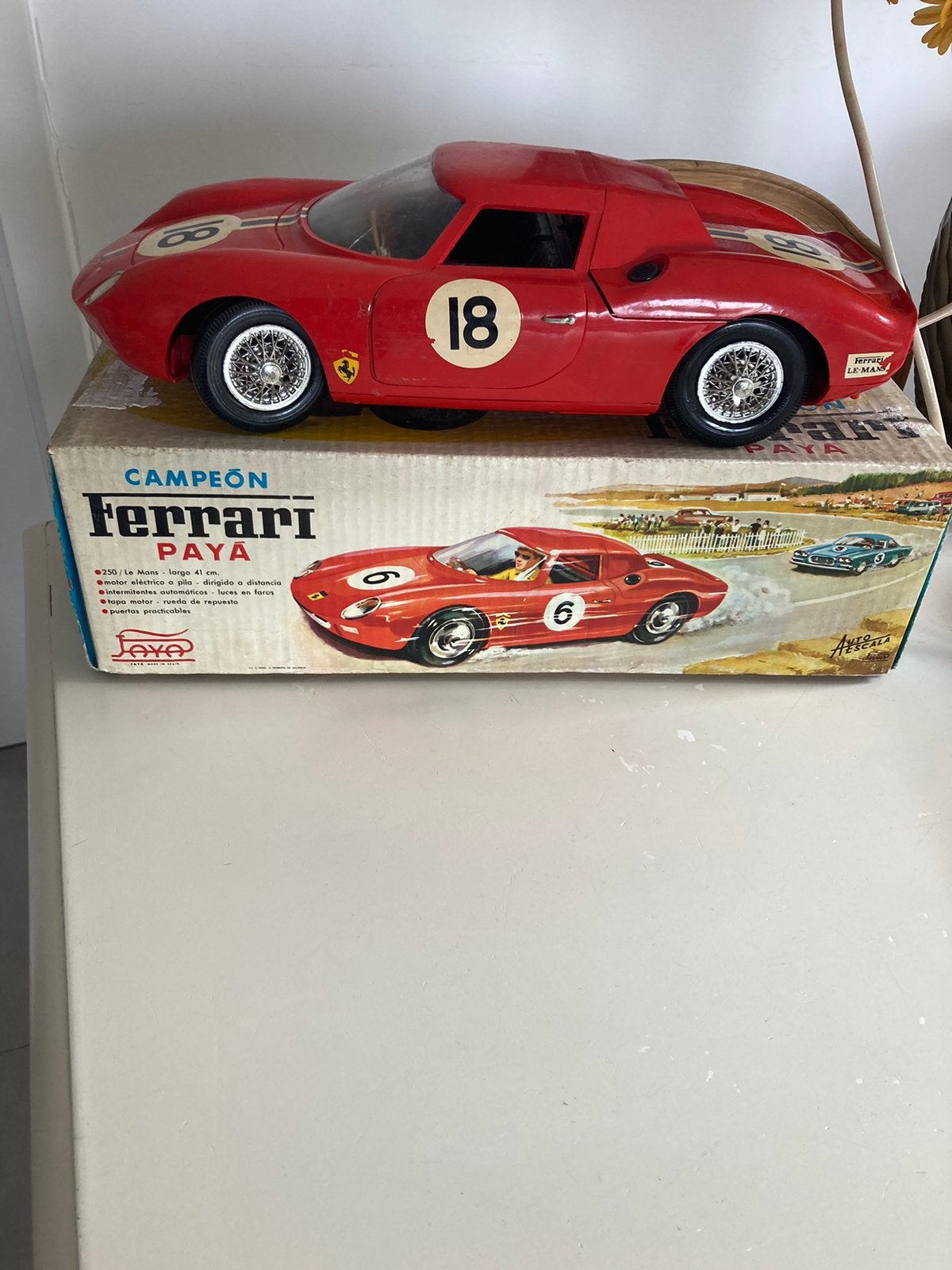 Ferrari 250 Le Mans, Ophalen of Verzenden, Zo goed als nieuw
