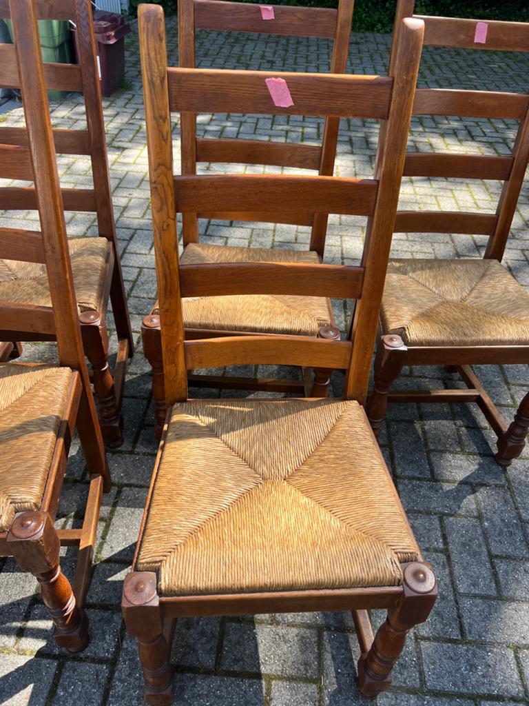 Set van 6 eiken stoelen met biezen zitting (1 armstoel), Enlèvement