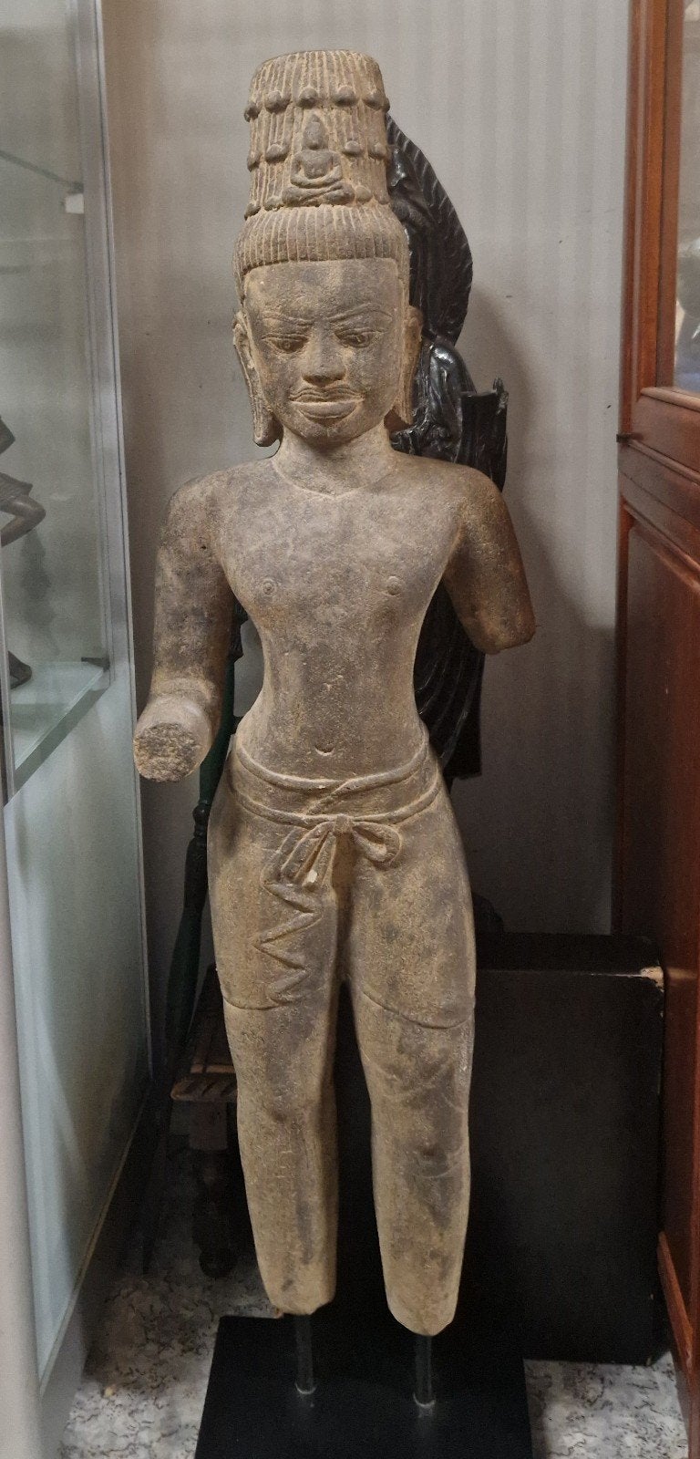 statue khmer, Cambodge en pierre, Enlèvement