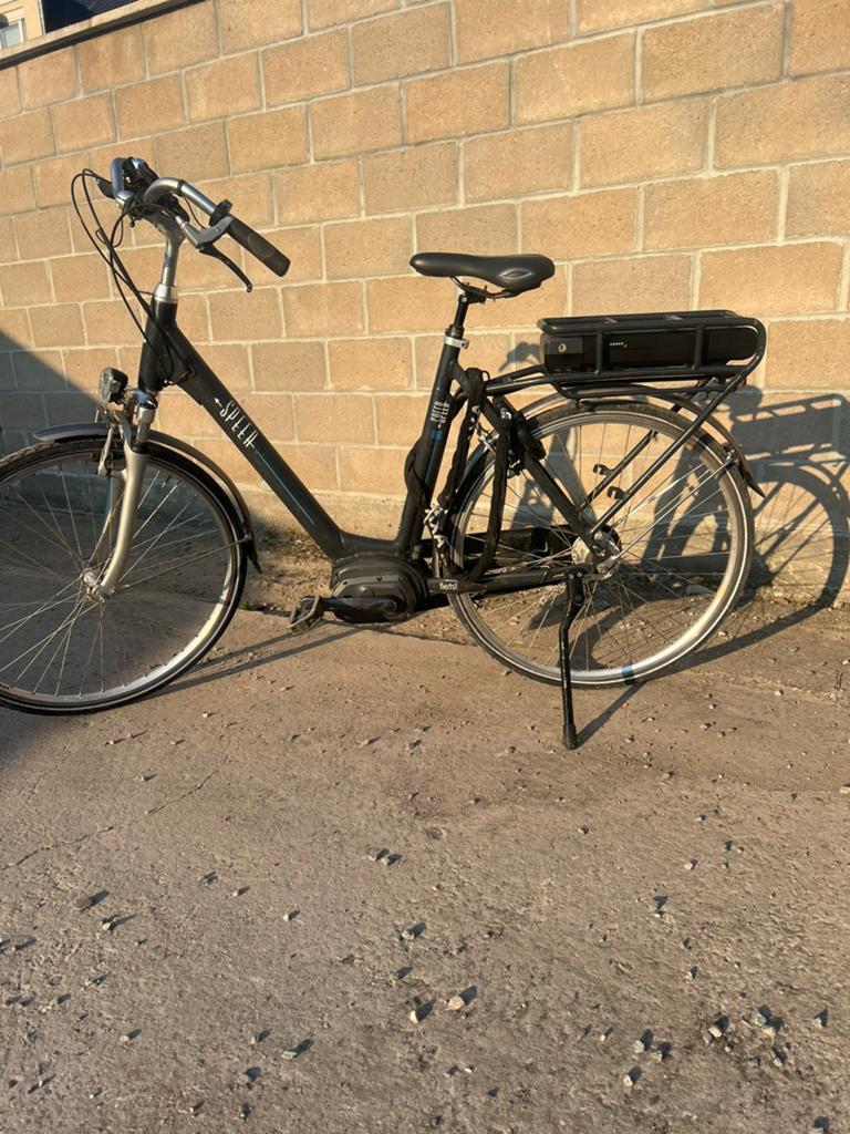 Vélo électrique avec moteur central Shimano « 700 km », Enlèvement, Comme neuf