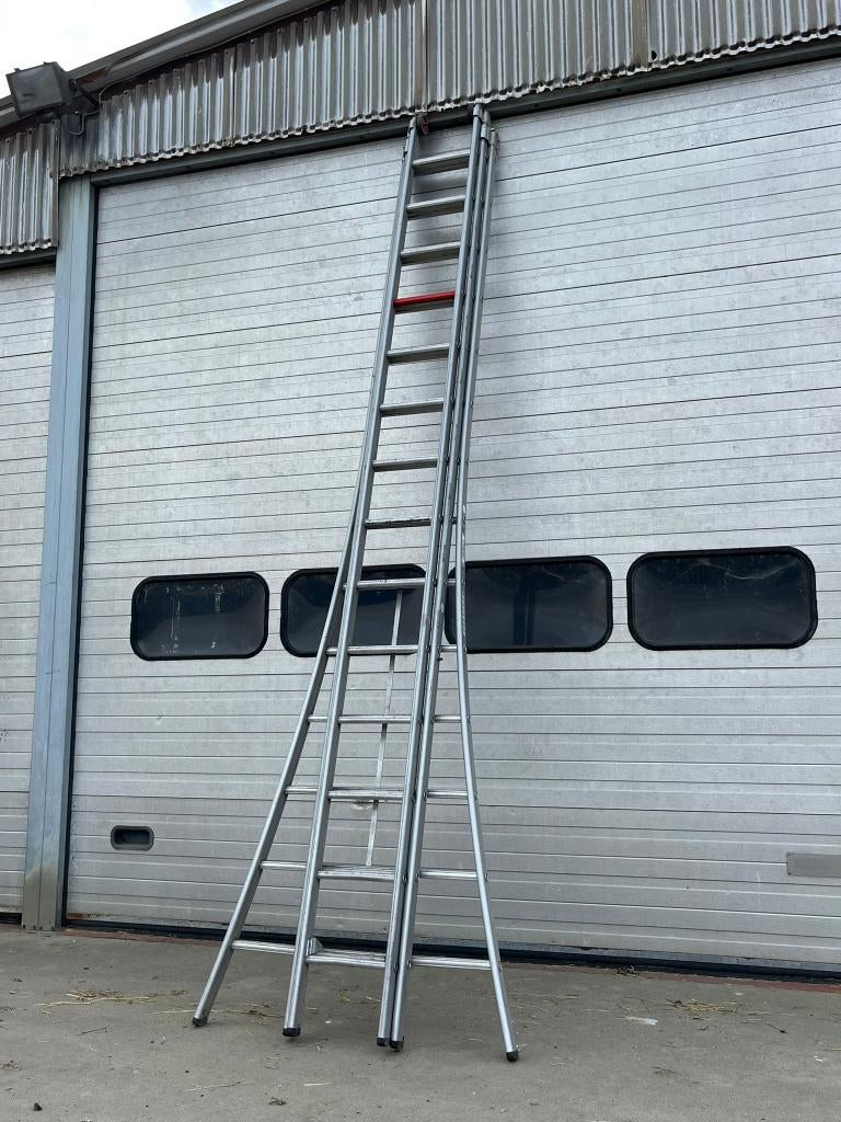Altrex Ventoux 3x14 alu ladder 8,95m (professioneel), Doe-het-zelf en Bouw, Ladders en Trappen, Gebruikt, Ophalen of Verzenden
