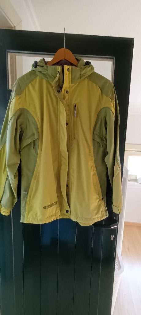 Outdoorjas M 40 Iguana Elements dames, Maat 38/40 (M), Iguana Elements, Ophalen of Verzenden, Zo goed als nieuw