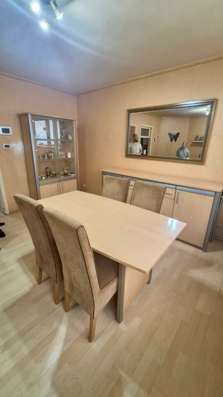 Eetkamer met dressoir, Maison & Meubles, Enlèvement, Utilisé, Hout, 4 à 6 chaises