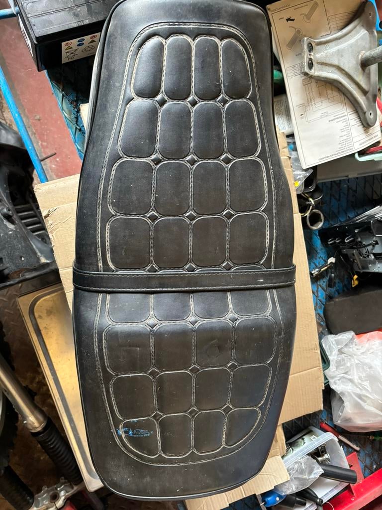 Zadel Suzuki GS750 1977-, Motoren, Ophalen of Verzenden, Gebruikt