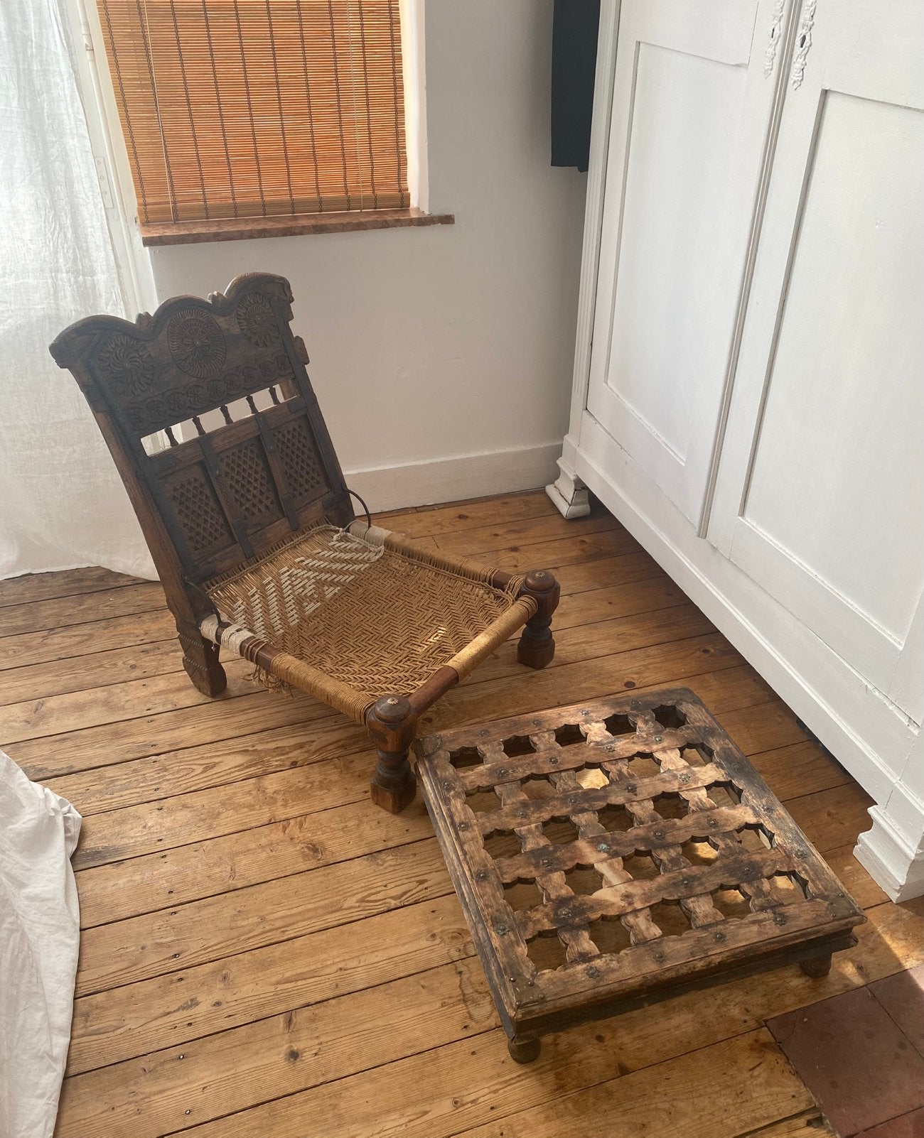 Faire une offre ️ Fauteuil et chaise indienne antique, Enlèvement