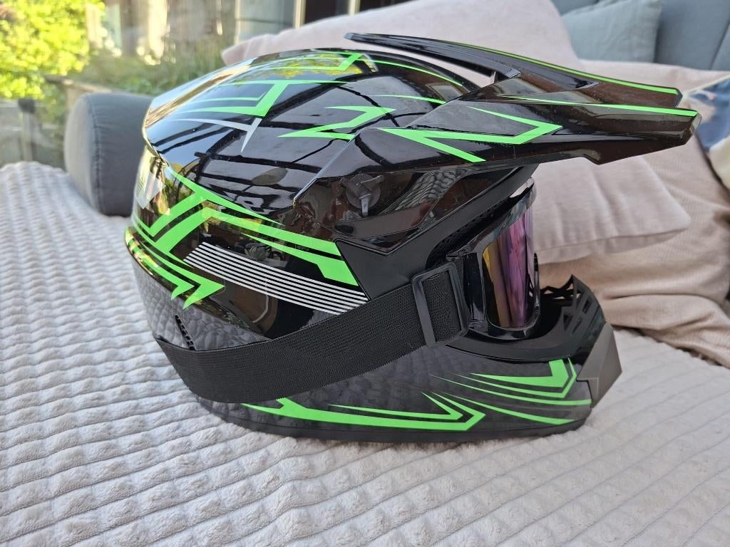 Casque et gants BMX, Sports & Fitness, Cyclisme, Enlèvement, Comme neuf, Casque