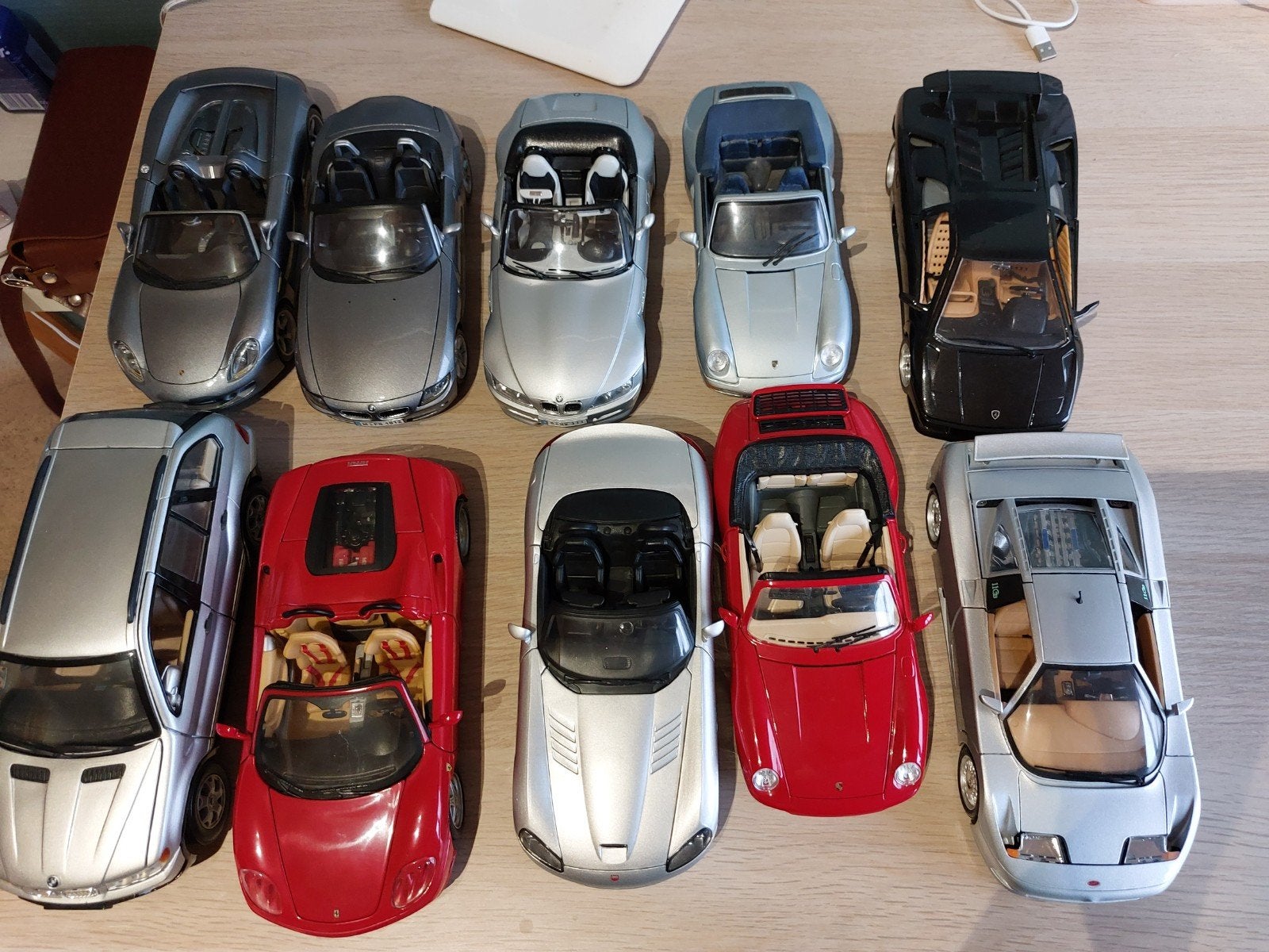 miniatuur auto's schaal 1:18,  10 auto's samen, Ophalen, Zo goed als nieuw, Auto
