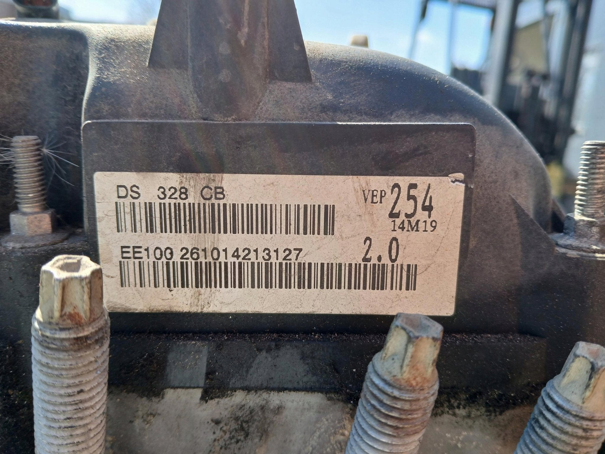 Moteur R9CH Nu FORD MONDEO, Envoi, Utilisé, Daihatsu