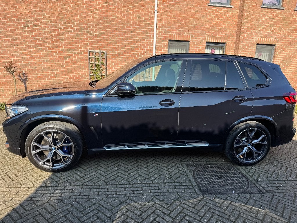 BMW X5 M40d 30d laser softclose pano h&k Msport trekhaak, Auto's, Automaat, Dealer onderhouden, Zwart, Leder