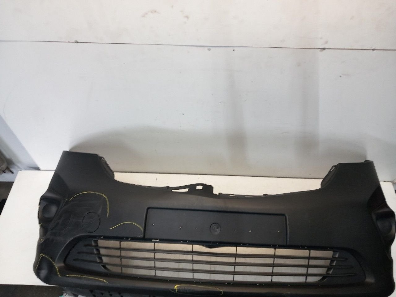 Bumper voor Opel Vivaro, Onderdelen@venauto.nl, Van der Ven Autorecycling B.V., Gebruikt, Ettenseweg 76, 4706 PB Roosendaal, The Netherlands