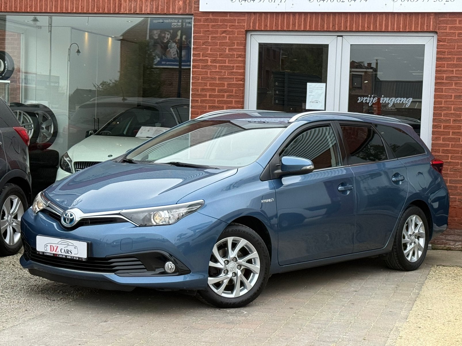 TOYOTA AURIS HYBRID 1.8I 99CH |NAVI | CAMÉRA | KEY LESS |, Autos, USB, Achat, Euro 6, Entreprise