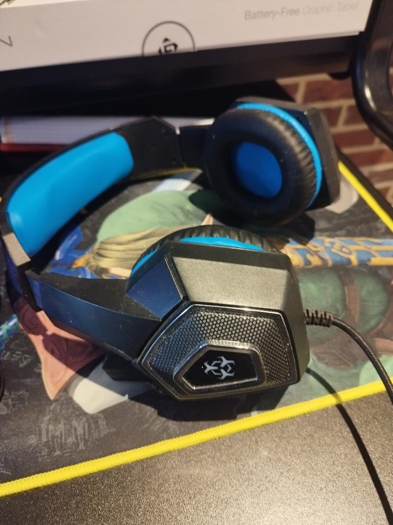Casque gaming V-1 RGB (marque générique), Informatique & Logiciels, Enlèvement