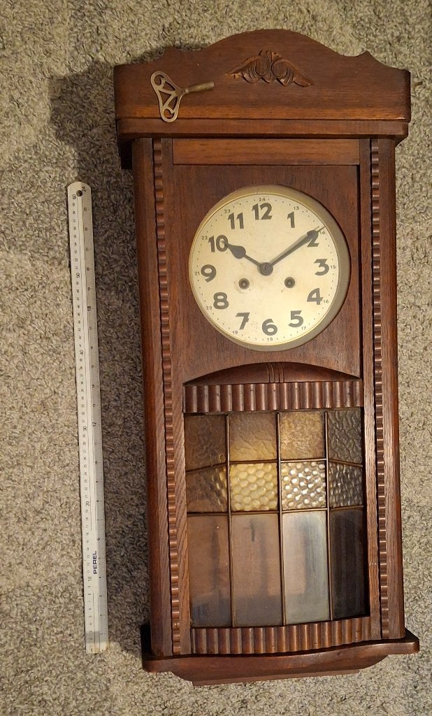 ANCIENNE HORLOGE murale en bois et vitraux, Enlèvement