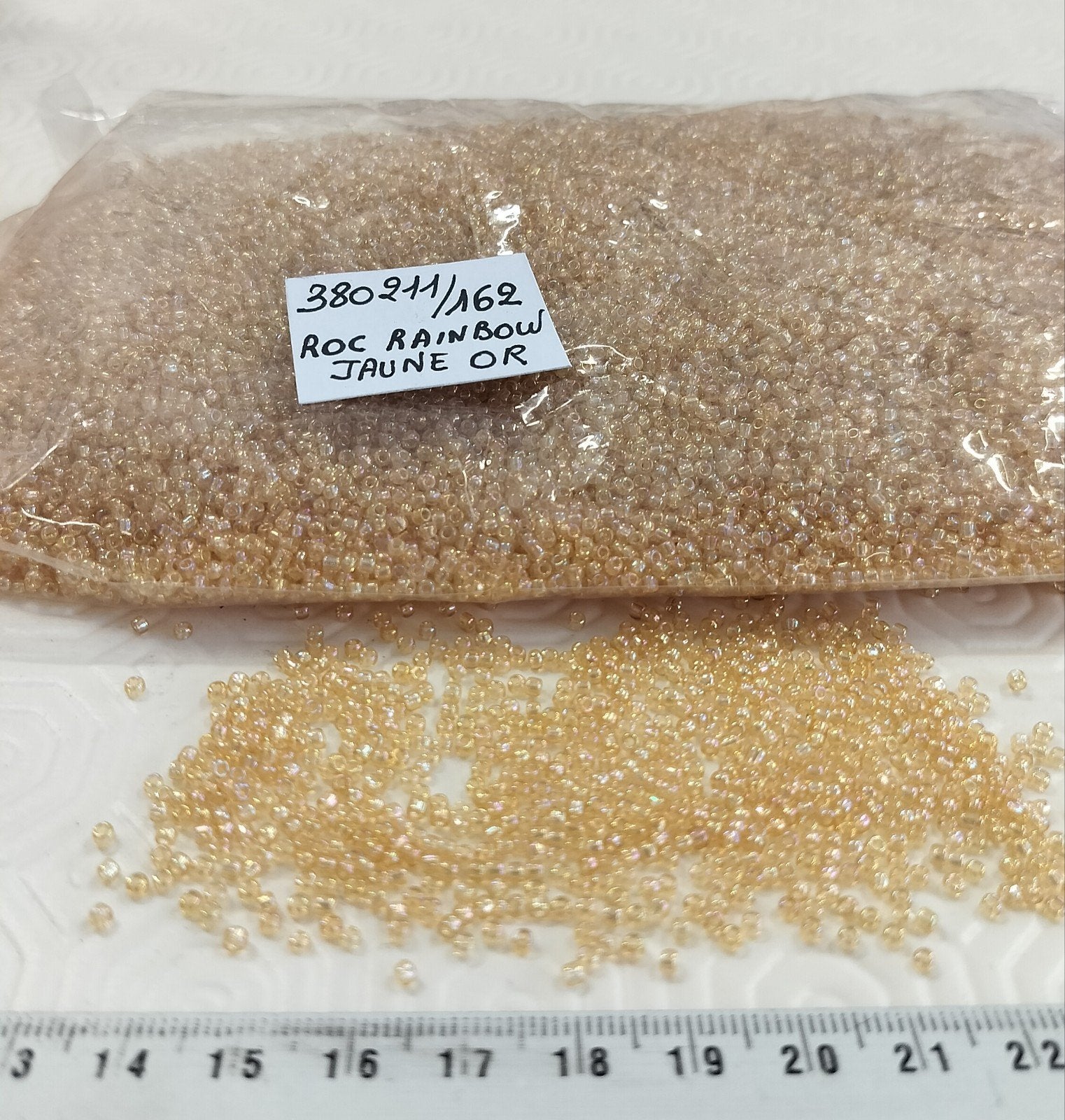 Sachet 500 gr.perles verre rocailles Or rainbow ~2mm., Hobby en Vrije tijd, Kralen en Sieraden maken, Nieuw, Kraal, Ophalen of Verzenden
