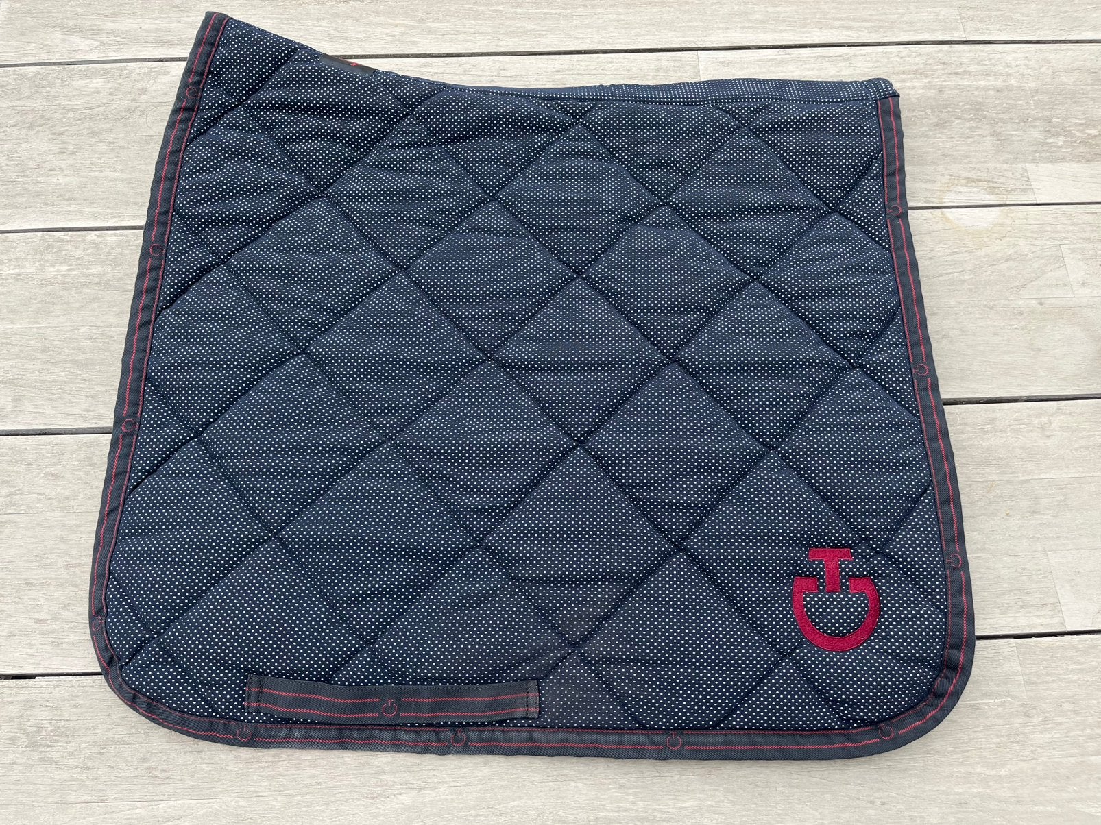 Dressuurzadeldoeken (CT, Eskadron, Equiline en LJ), Enlèvement, Comme neuf, Eskadron