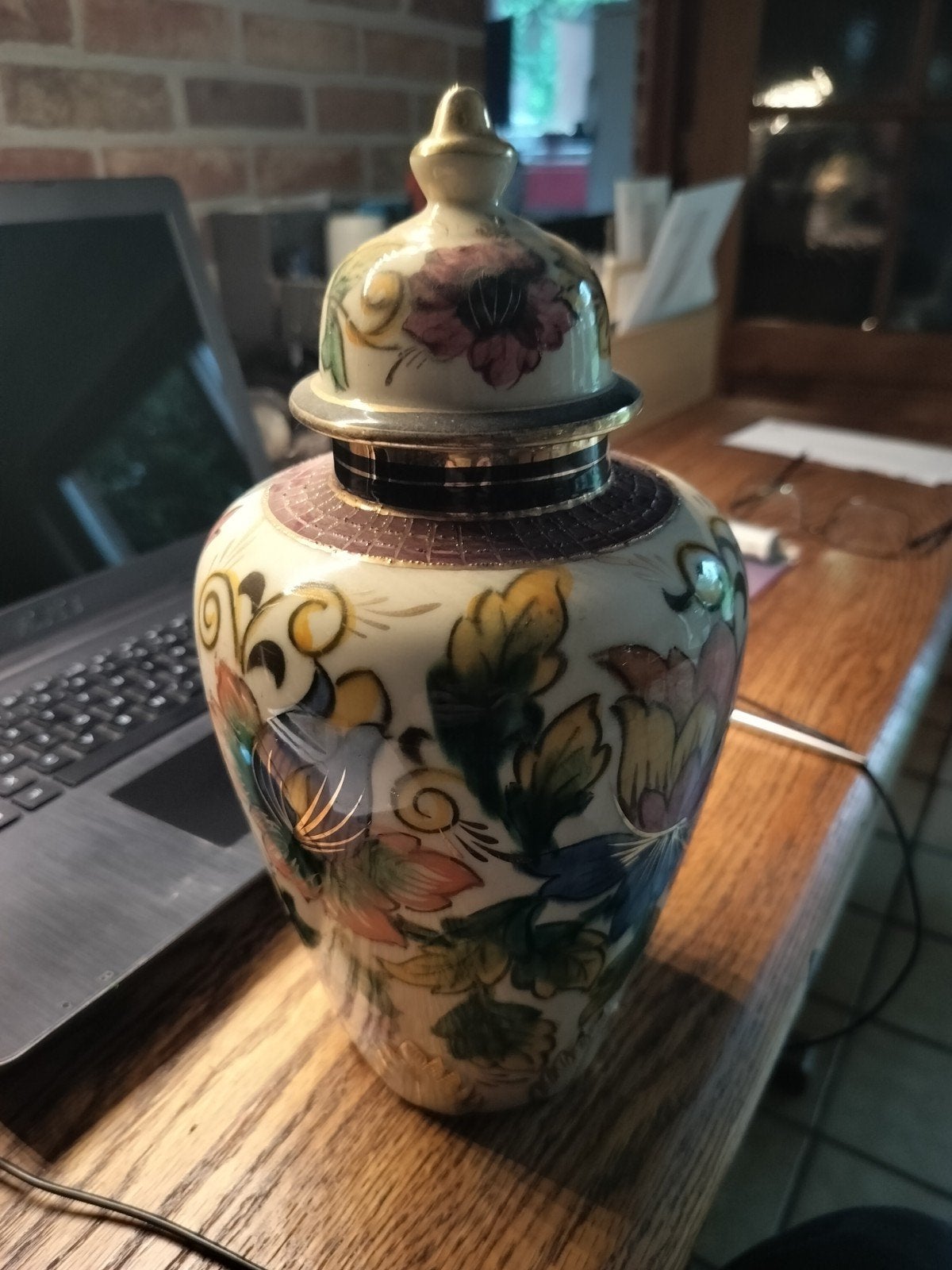 Mooie bekeva's met bloemmotief en deksel 27 cm hoog onbescha, Ophalen of Verzenden
