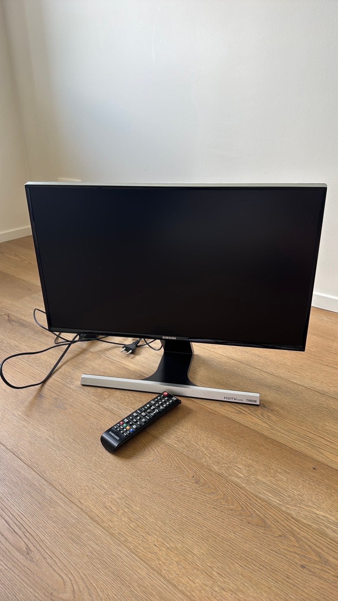Samsung T24D590EW – 24 inch Full HD Monitor & TV in één, Computers en Software, Monitoren, Ophalen, Zo goed als nieuw, Ingebouwde speakers