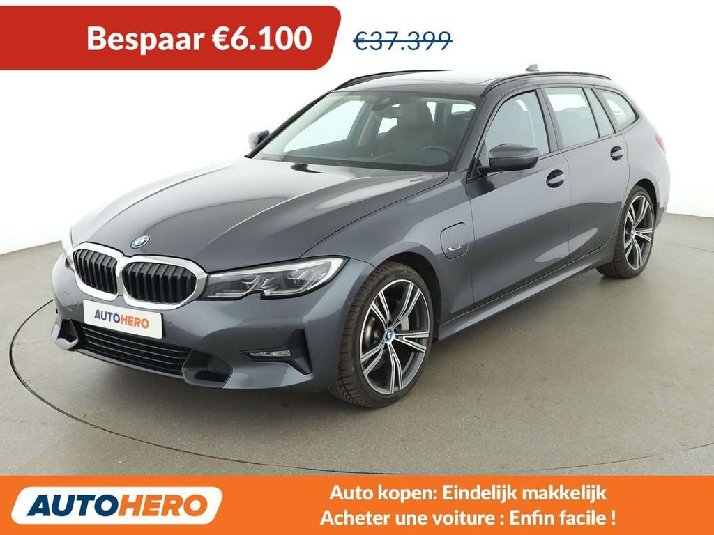 BMW 3 Serie 330 330e Sport Line (bj 2022, automaat), Auto's, Automaat, Achterwielaandrijving, 1905 kg, Leder