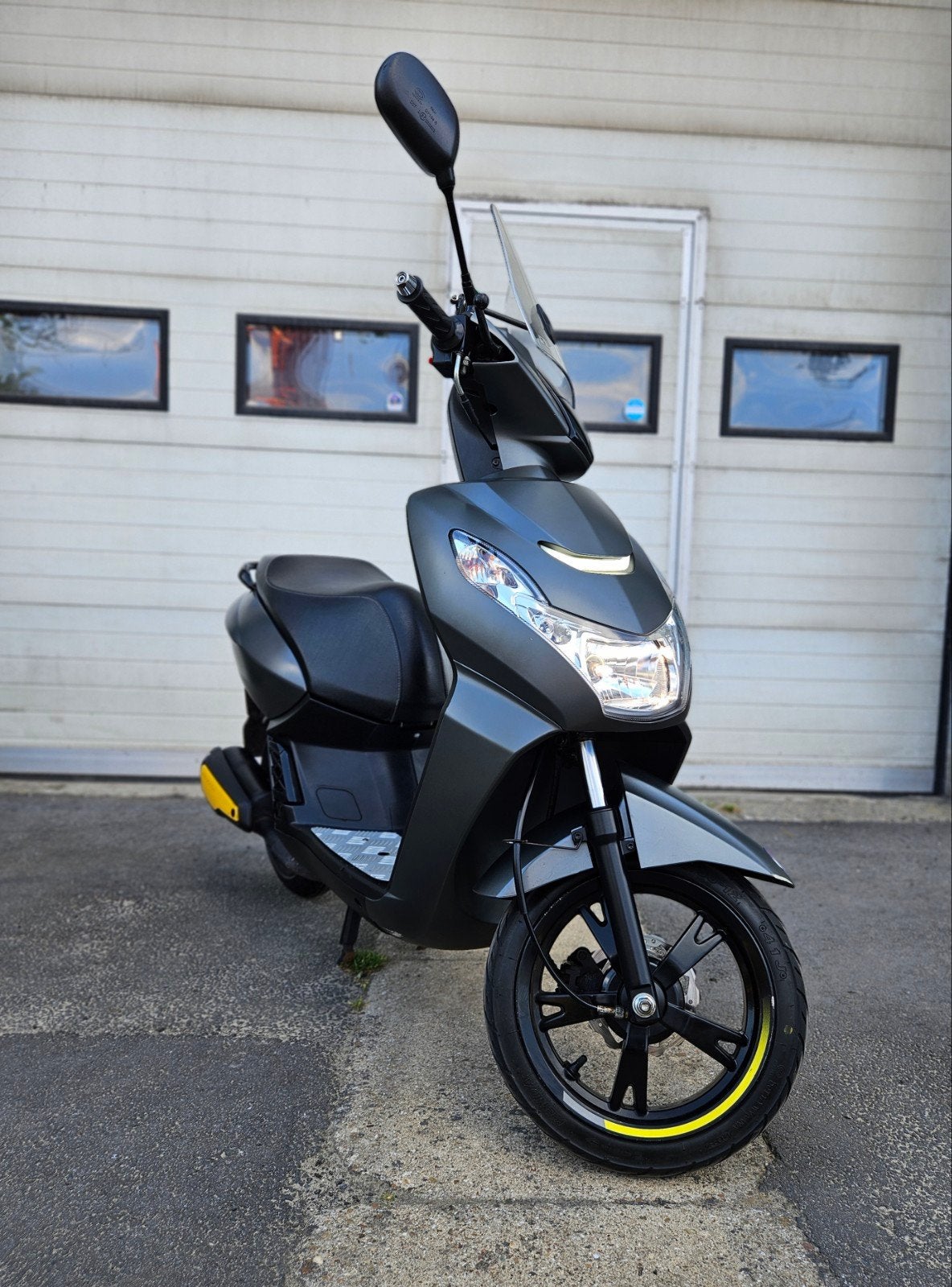 Peugeot Kisbee GT 50cc klasse B 4 takt 2021 - 10.841 km, Fietsen en Brommers, Scooters | Peugeot, Gebruikt, Overige modellen, Ophalen of Verzenden