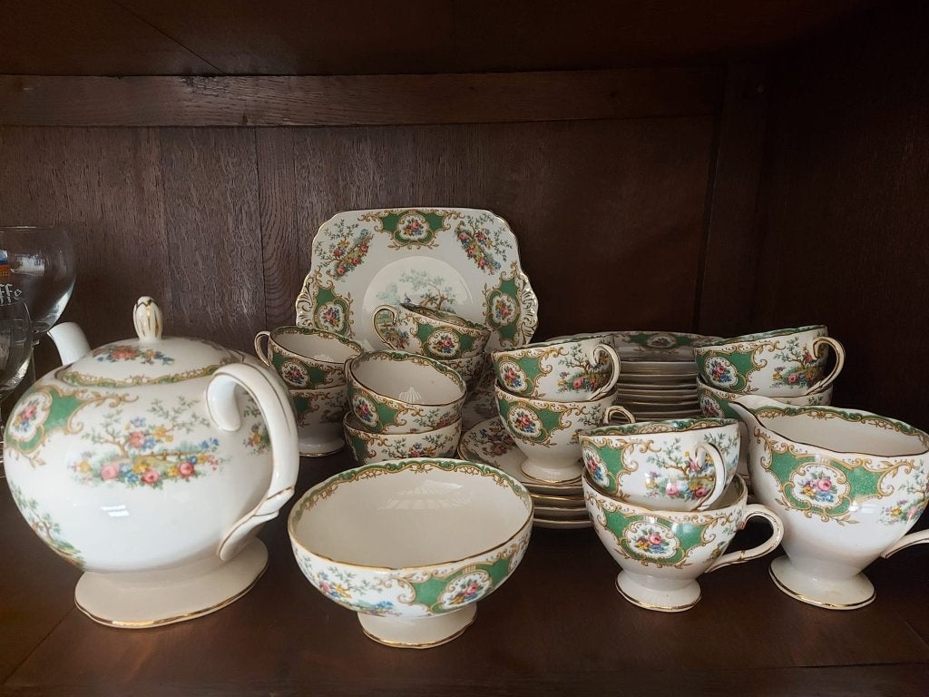 Vintage porseleinen theeservies, Ophalen