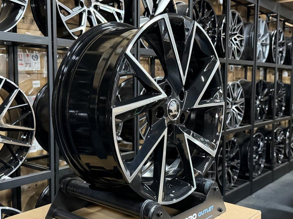 18" SKODA RS Look Sportvelgen SKODA OCTAVIA KODIAQ KAROQ VW, Auto-onderdelen, Banden en Velgen, -, -, Nieuw, Ophalen of Verzenden