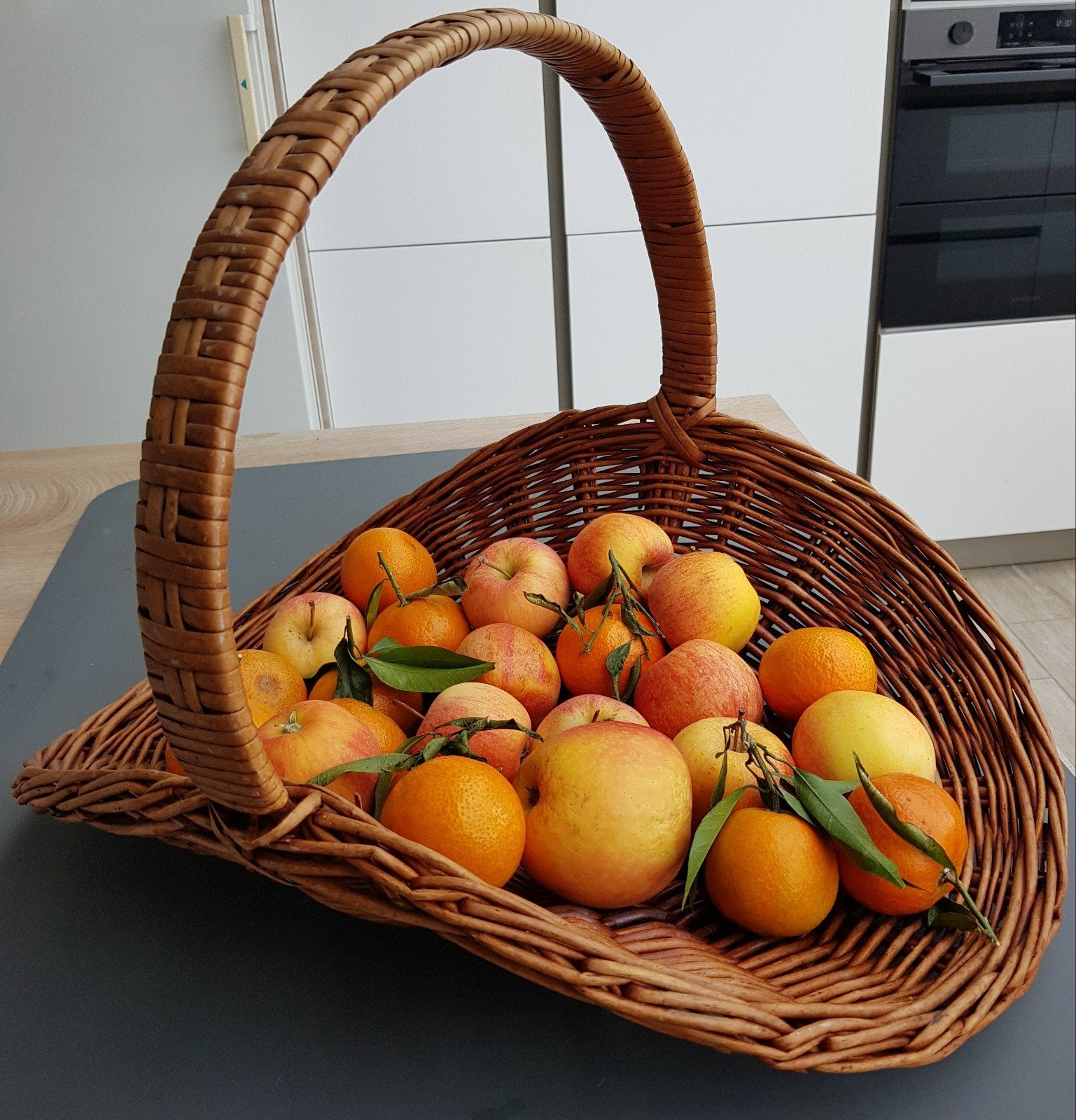 Grand panier à fruits ou autre, corbeille en osier, Ophalen, Riet, Mand
